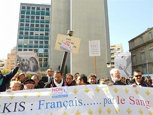 2012 03 10 NIMES MANIF CONTRE COLLOQUE DU FLN (119) PAR HC